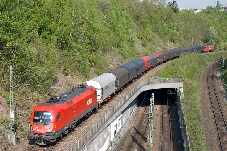 &Ouml;BB 1116 193 mit CS 47902 bei km 13,8 (April 2011)