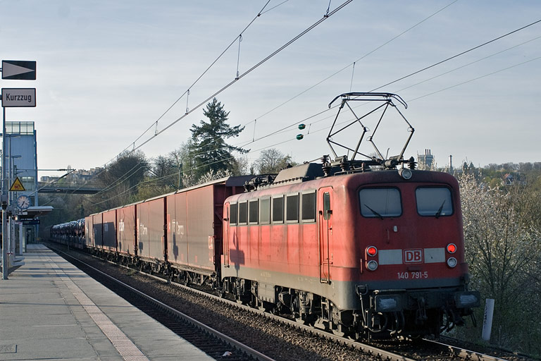 140 791 mit CSQ 60084 bei km 14,2 (April 2011)