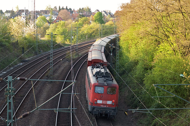 140 838 mit CSQ 60087 bei km 14,6 (April 2011)