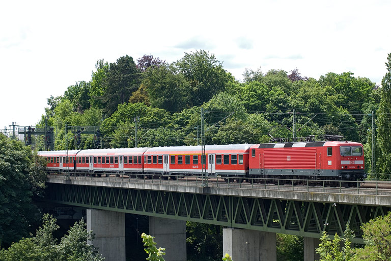 143 804 mit D 1682 bei km 14,6 (Mai 2011)