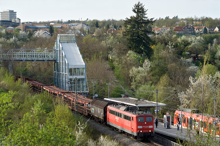 151 071 mit FZT 56173 bei km 14,2 (April 2011)