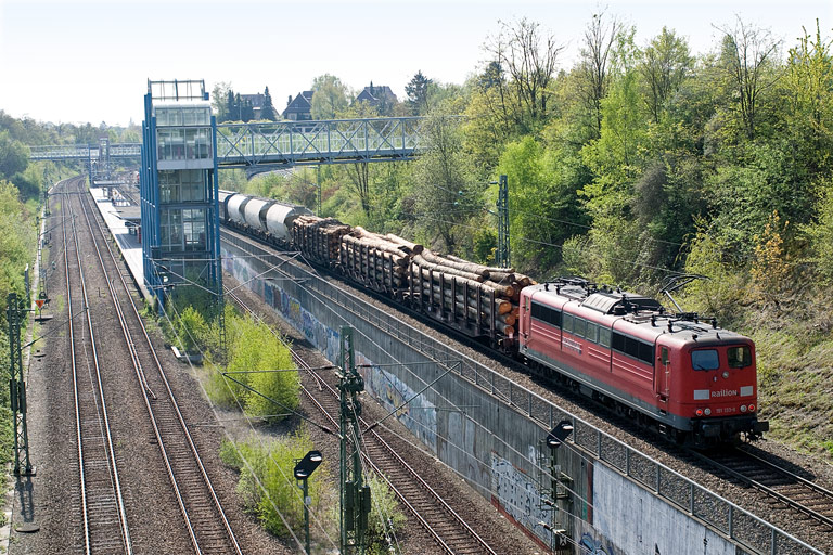 151 133 mit FE 45175 bei km 14,0 (April 2011)