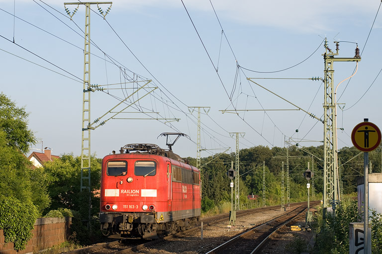 151 163 bei km 16,8 (Juli 2011)