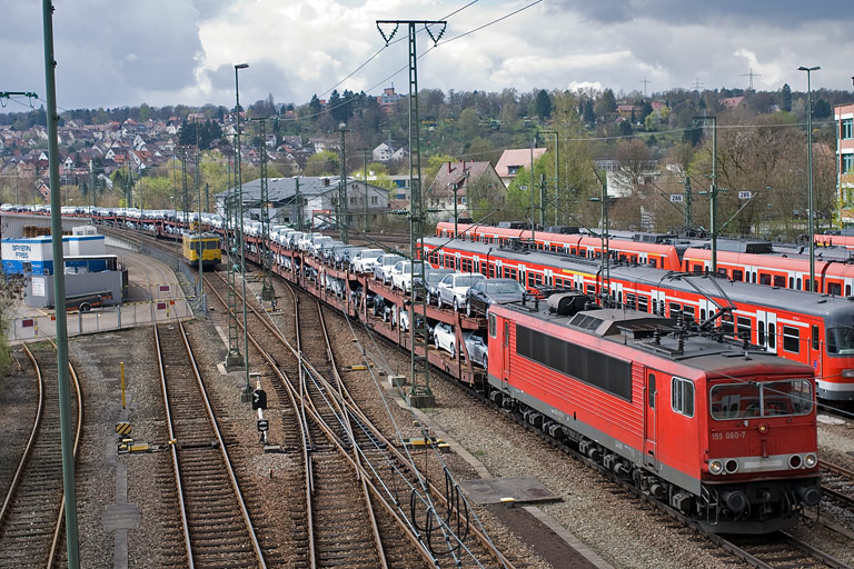 155 060 mit CSQ 60080 bei km 16,0 (April 2011)