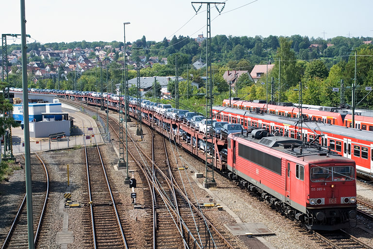 155 085 mit CSQ 60080 bei km 16,0 (August 2011)