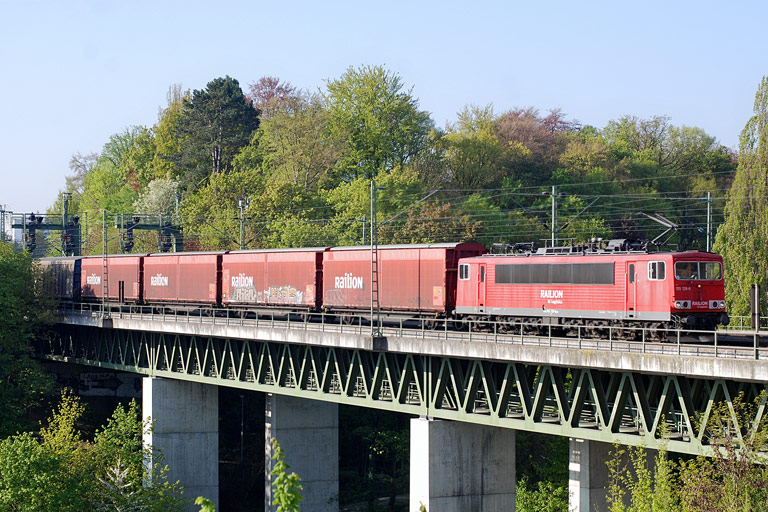 155 126 mit CS 61786 bei km 14,6 (April 2011)