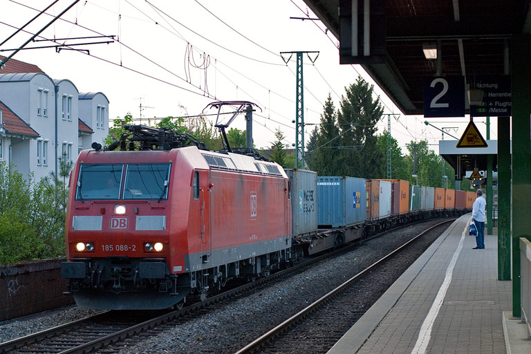 185 088 mit TEC 43161 bei km 16,8 (April 2011)