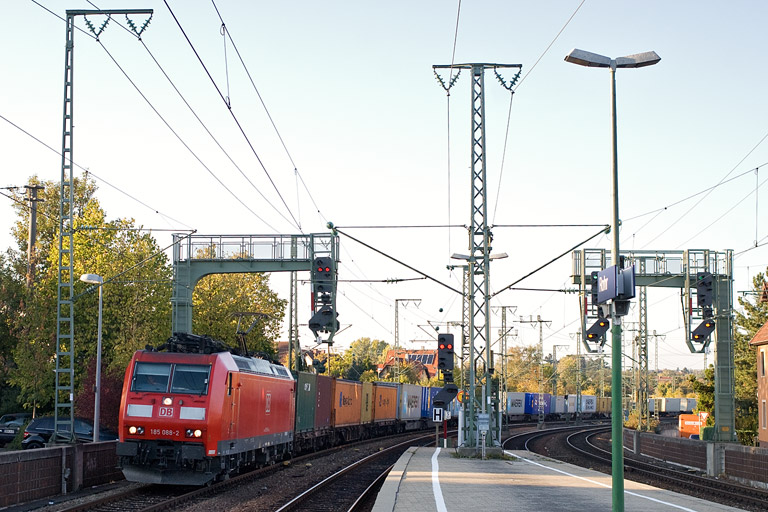 185 088 mit TEC 43163 bei km 16,6 (Oktober 2011)
