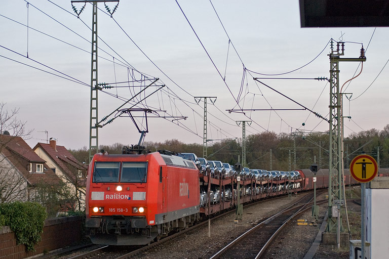 185 158 mit CSQ 60084 bei km 16,8 (April 2011)