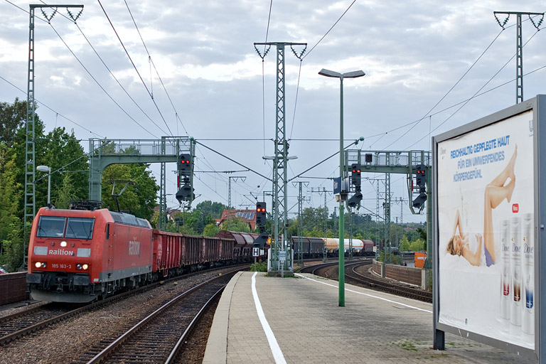 185 163 mit FZT 56185 bei km 16,6 (August 2011)