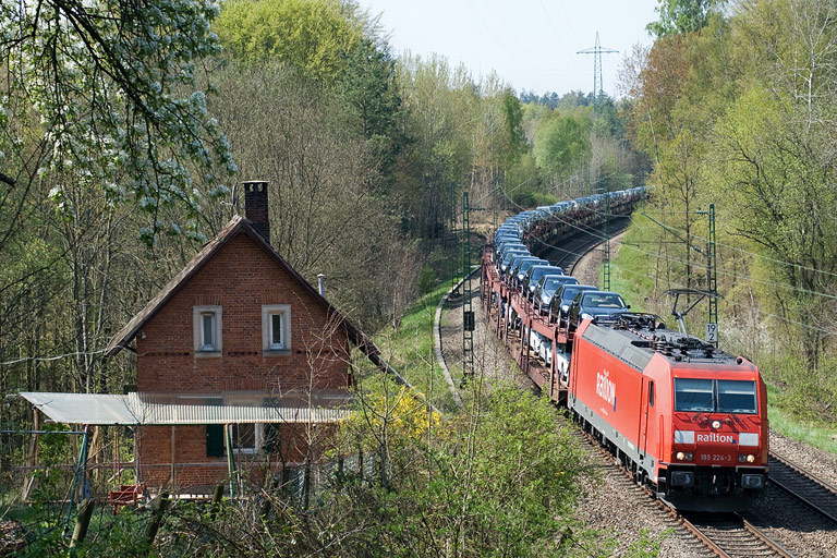 185 224 mit CSQ 60080 bei km 19,2 (April 2011)