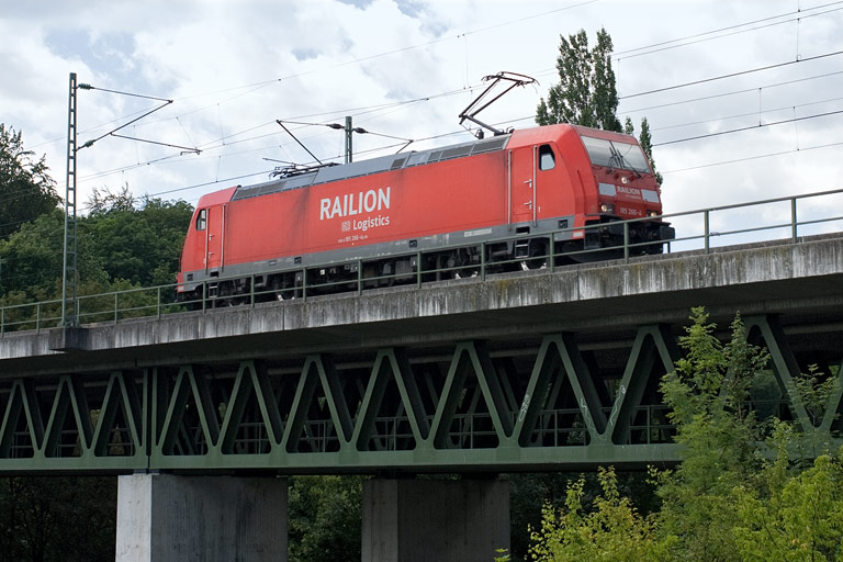 185 266 bei km 14,6 (Juli 2011)