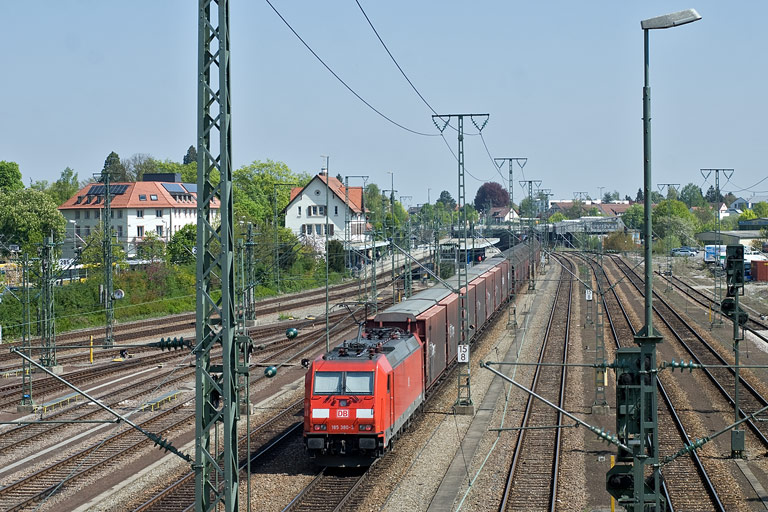 185 380 mit CSQ 60080 bei km 15,8 (April 2011)
