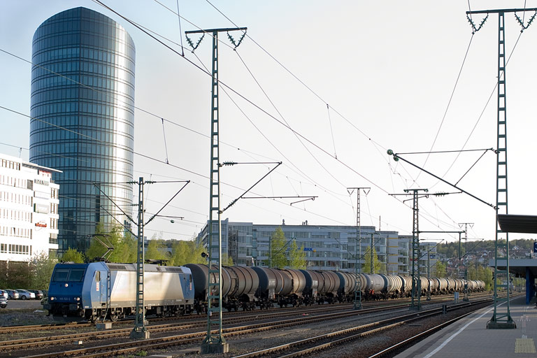 HGK 185 521 bei km 15,6 (April 2011)