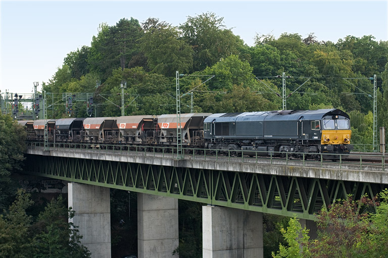 266 112 mit DGS 75347 bei km 14,6 (August 2011)