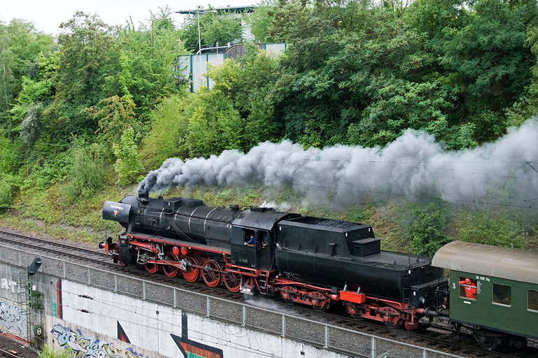 52 7409 mit DLr 91352 bei km 14,0 (Juli 2011)