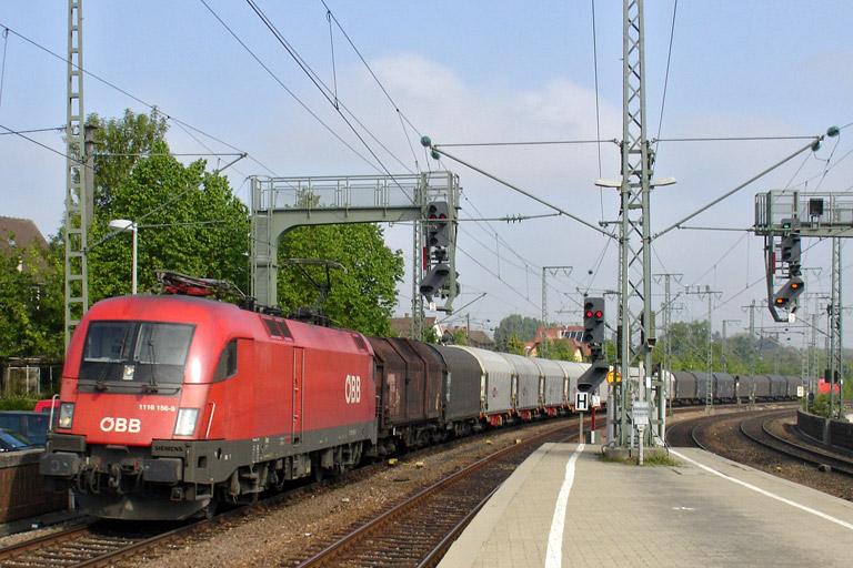 &Ouml;BB 1116 156 mit CS 47902 bei km 16,8 (April 2011)