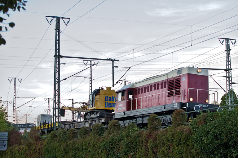 107 018 bei km 16,6 (September 2012)