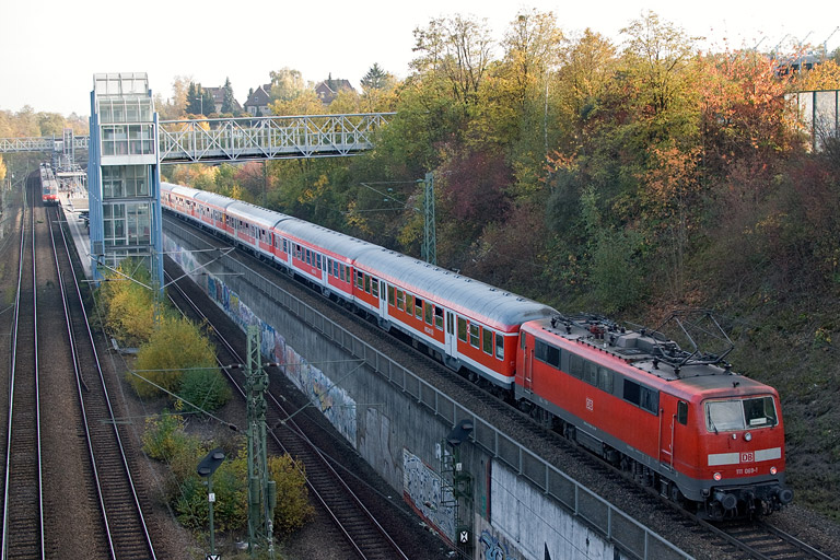111 069 mit RB 19005 bei km 14,0 (Oktober 2012)