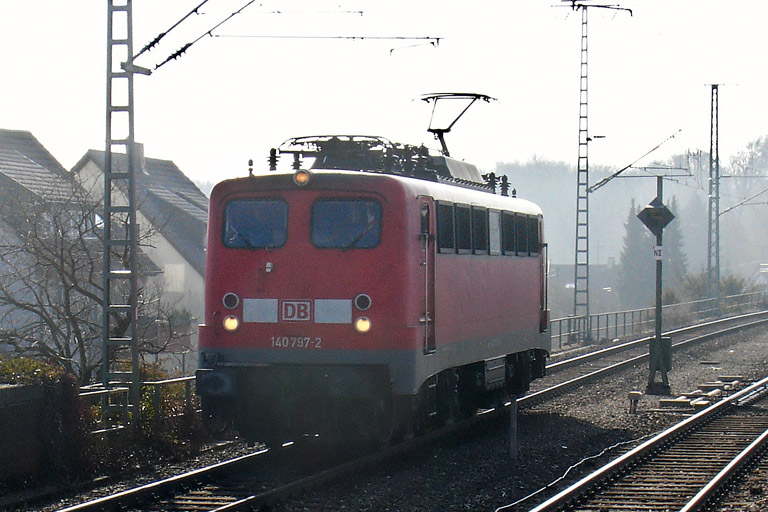 140 797 bei km 16,8 (M&auml;rz 2012)