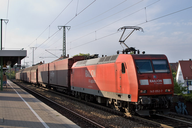 145 052 mit GA 60084 bei km 16,8 (August 2012)