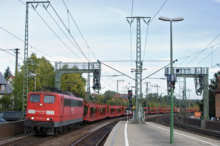 151 069 mit EK 56171 bei km 16,6 (September 2012)