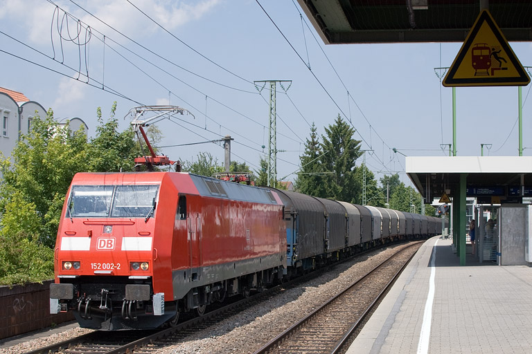 152 002 mit GM 47902 bei km 16,8 (Juli 2012)