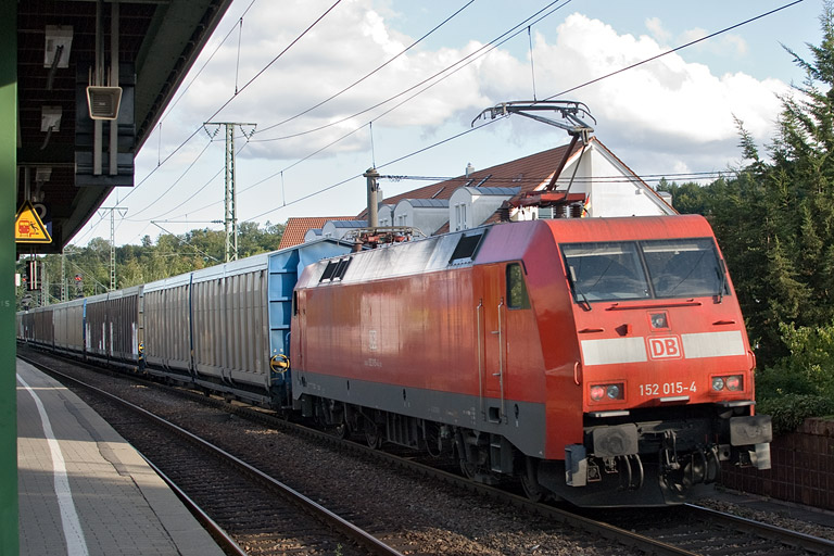 152 015 mit EK 56173 bei km 16,8 (August 2012)