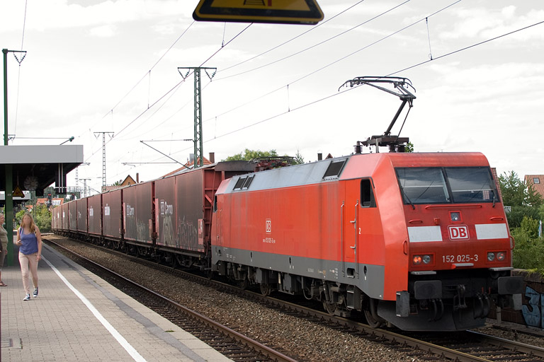 152 025 mit GA 60082 bei km 16,8 (August 2012)