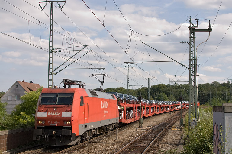152 106 mit GA 60046 bei km 16,8 (August 2012)