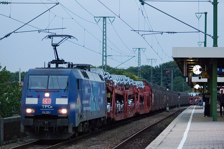 152 138 mit GA 60084 bei km 16,8 (September 2012)
