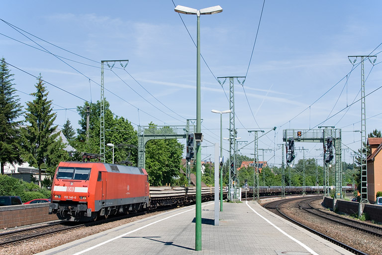 152 140 mit EK 50859 bei km 16,6 (Mai 2012)