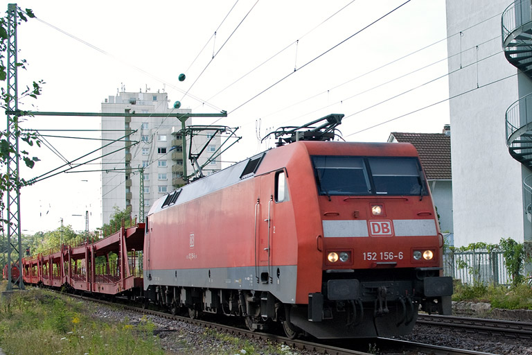 152 156 mit EK 56167 bei km 8,6 (August 2012)