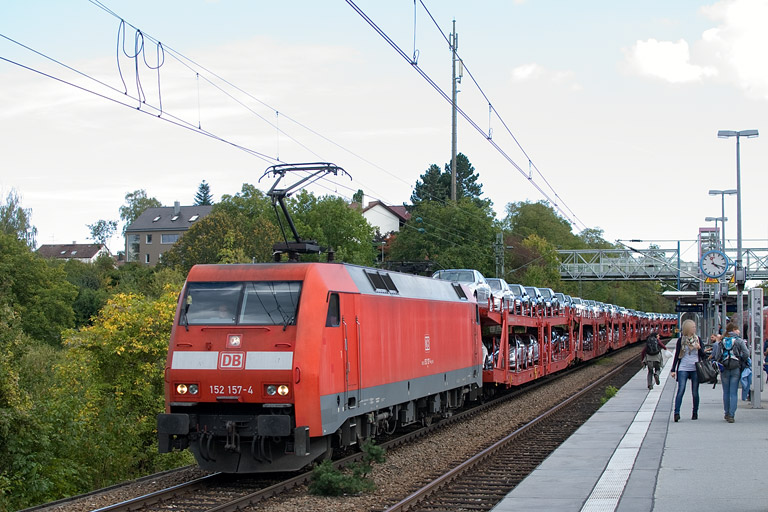 152 157 mit GA 60082 bei km 14,2 (September 2012)