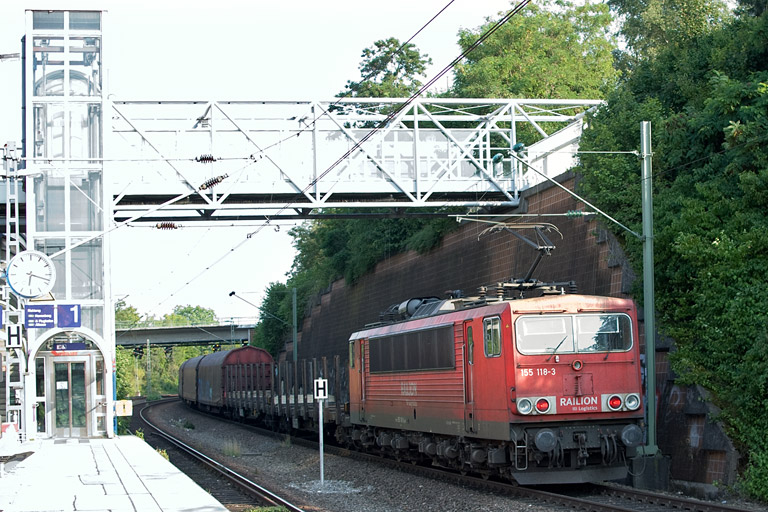 155 118 mit EZ 44695 bei km 14,2 (Juli 2012)