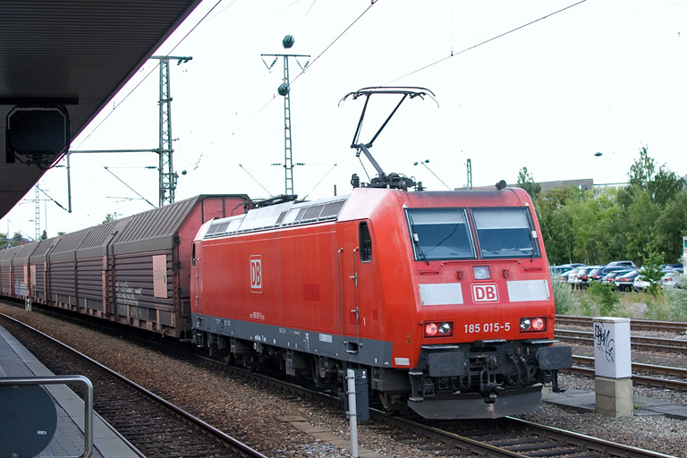 185 015 mit GA 60084 bei km 15,6 (Juli 2012)