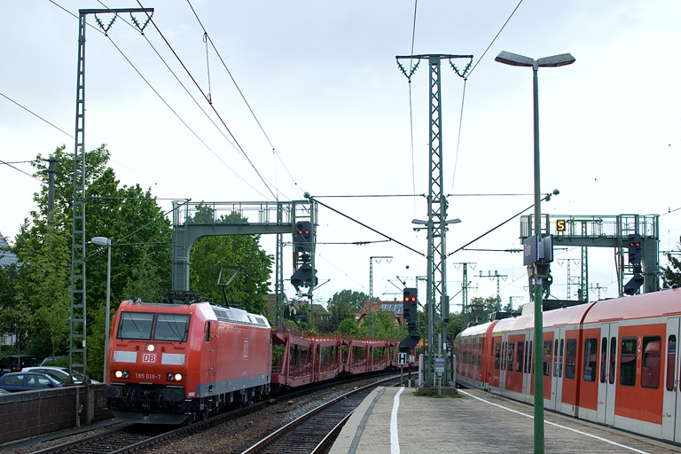 185 019 mit EK 56181 bei km 16,6 (Mai 2012)