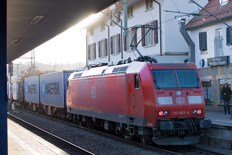 185 053 mit KT 43163 bei km 15,6 (Februar 2012)