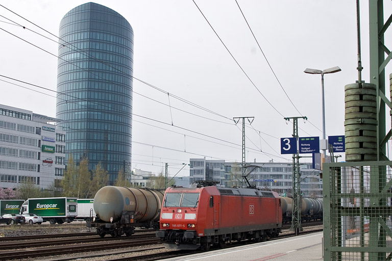 185 077 bei km 15,6 (April 2012)