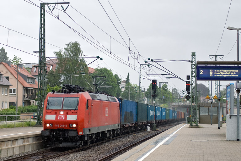 185 085 mit KT 43163 bei km 15,6 (Juni 2012)