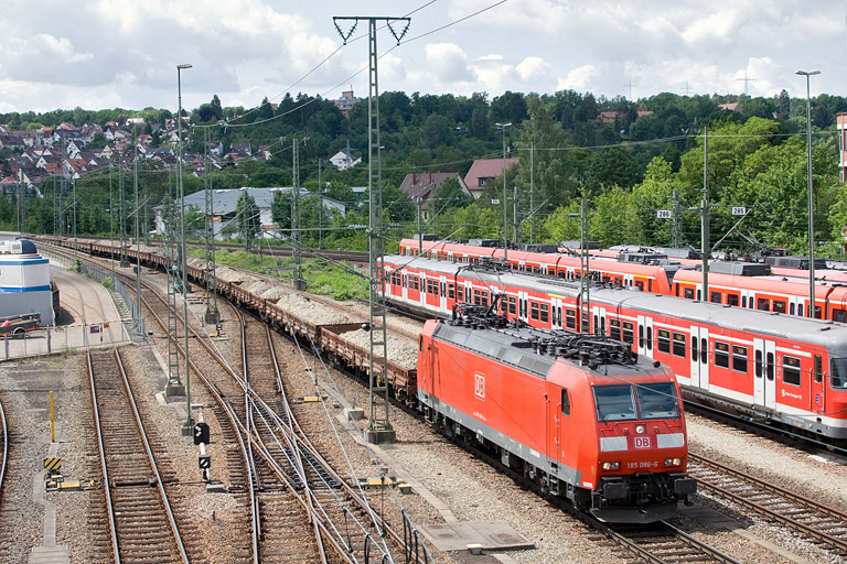 185 086 mit GB 62470 bei km 16,0 (Juni 2012)