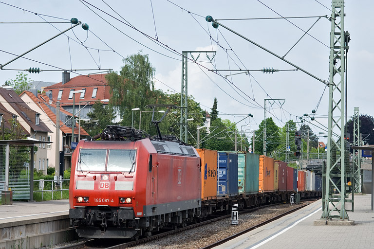 185 087 mit KT 43163 bei km 15,6 (Mai 2012)