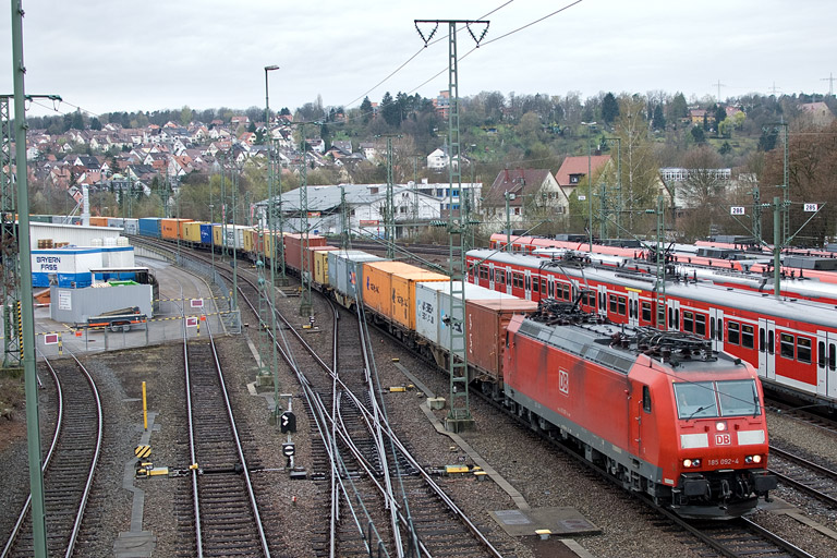 185 092 mit KT 43160 bei km 16,0 (April 2012)