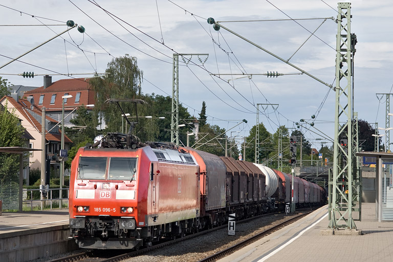 185 096 mit EZ 44691 bei km 15,6 (August 2012)