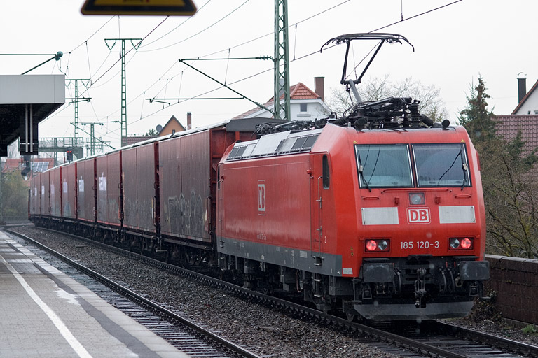 185 120 mit GA 60082 bei km 16,8 (April 2012)