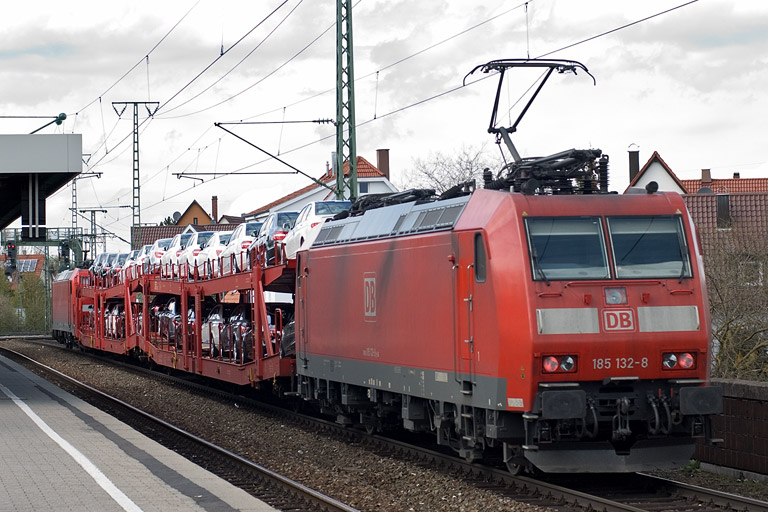 185 132 mit GA 60046 bei km 16,8 (April 2012)