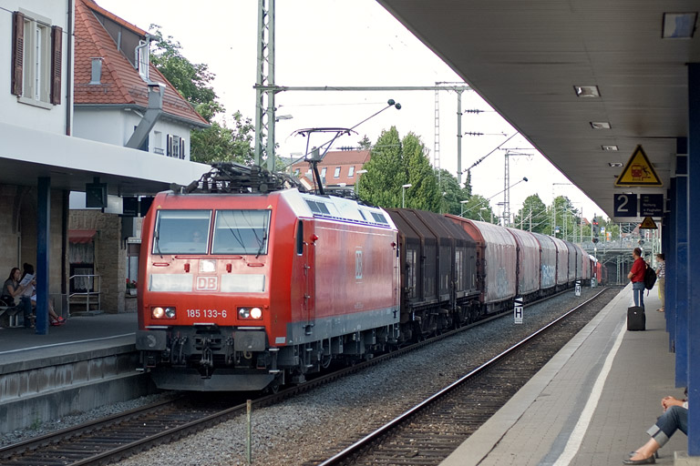 185 133 mit EZ 44691 bei km 15,6 (Juli 2012)
