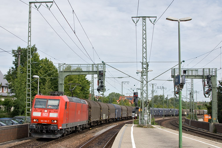185 180 mit GM 49225 bei km 16,6 (August 2012)