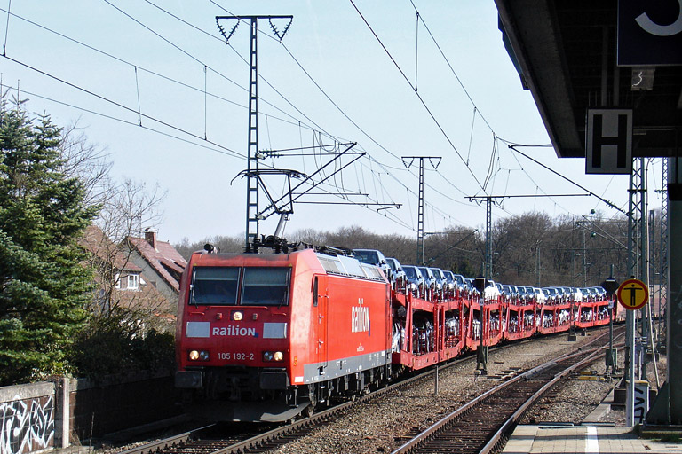 185 192 mit GA 60082 bei km 16,8 (M&auml;rz 2012)