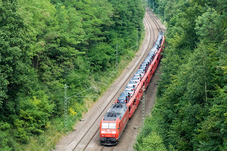 185 198 mit GA 60082 bei km 20,4 (August 2012)